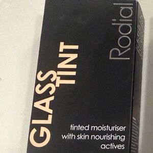 Rodial Glass Tint Moisturizer 01 Capri